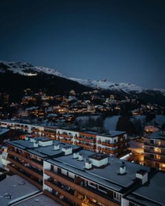 Crans-Montana, prende forma la tavola rotonda per le vittime del rogo del bar Le Constellation